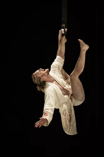 Dimitri Rizzello, Sangles, 27e promotion du Centre national des arts du cirque/CNAC de Châlons-en-Champagne