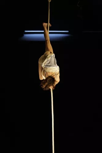 Nora Bouhlala Chacon, corde, 28e promotion du Centre national des arts du cirque (Cnac) de Châlons-en-Champagne