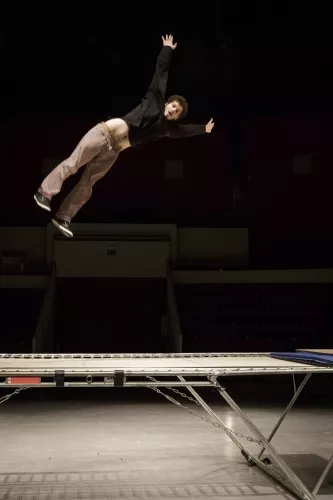 Thomas Thanasi, trampoline, acrobatie, 28e promotion du Centre national des arts du cirque (Cnac) de Châlons-en-Champagne