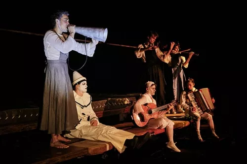 BALESTRA, spectacle de fin d'études de la 34e promotion du Centre national des arts du cirque/CNAC de Châlons-en-Champagne - Mise en scène Marie Molliens - Cie Rasposo