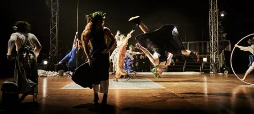 BALESTRA, spectacle de fin d'études de la 34e promotion du Centre national des arts du cirque/CNAC de Châlons-en-Champagne - Mise en scène Marie Molliens - Cie Rasposo