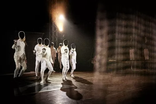 BALESTRA, spectacle de fin d'études de la 34e promotion du Centre national des arts du cirque/CNAC de Châlons-en-Champagne - Mise en scène Marie Molliens - Cie Rasposo