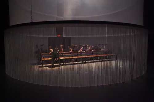 PULSIONS, spectacle de fin d'études de la 24e promotion du Centre national des arts du cirque/CNAC de Châlons-en-Champagne, mis en scène par Laurent Laffargue