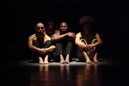 Edouard Doumbia, Acrobatie, 25e promotion du Centre national des arts du cirque/CNAC de Châlons-en-Champagne