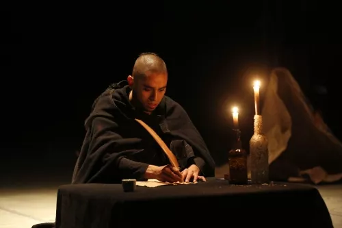 Iesu Escalente, Acrobatie, 25e promotion du Centre national des arts du cirque/CNAC de Châlons-en-Champagne