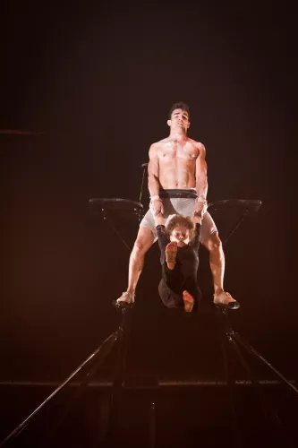 Duo Victoria Martinez et Basile Forest, Portique coréen, 25e promotion du Centre national des arts du cirque/CNAC de Châlons-en-Champagne