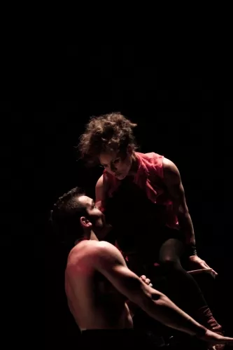 Duo Victoria Martinez et Basile Forest, Portique coréen, 25e promotion du Centre national des arts du cirque/CNAC de Châlons-en-Champagne