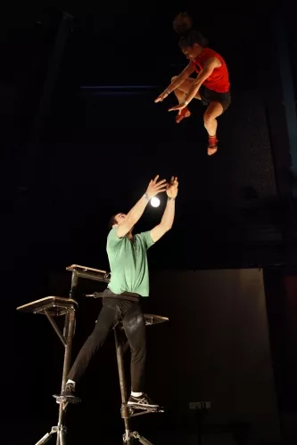 Duo Victoria Martinez et Basile Forest, Portique coréen, 25e promotion du Centre national des arts du cirque/CNAC de Châlons-en-Champagne