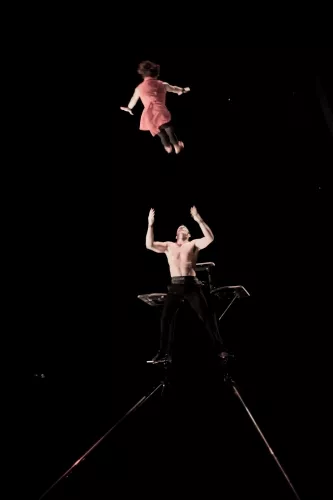 Duo Victoria Martinez et Basile Forest, Portique coréen, 25e promotion du Centre national des arts du cirque/CNAC de Châlons-en-Champagne