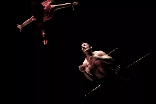 Duo Victoria Martinez et Basile Forest, Portique coréen, 25e promotion du Centre national des arts du cirque/CNAC de Châlons-en-Champagne