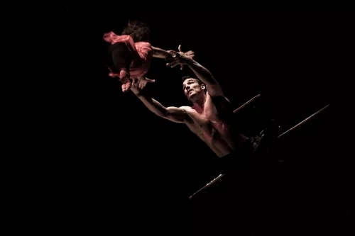 Duo Victoria Martinez et Basile Forest, Portique coréen, 25e promotion du Centre national des arts du cirque/CNAC de Châlons-en-Champagne
