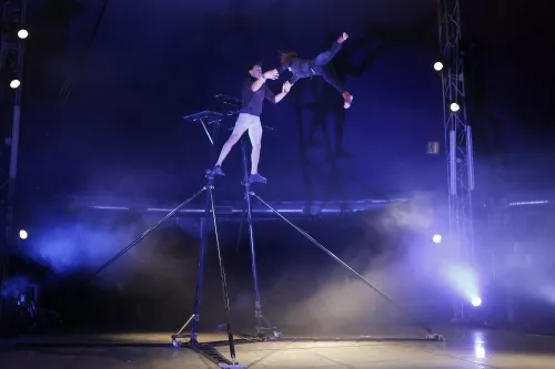 Duo Victoria Martinez et Basile Forest, Portique coréen, 25e promotion du Centre national des arts du cirque/CNAC de Châlons-en-Champagne