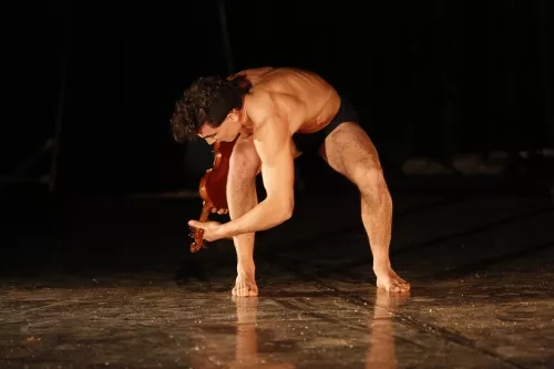 Duo Victoria Martinez et Basile Forest, Portique coréen, 25e promotion du Centre national des arts du cirque/CNAC de Châlons-en-Champagne