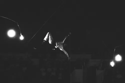 Santiago Howard, Mât chinois, 25e promotion du Centre national des arts du cirque/CNAC de Châlons-en-Champagne