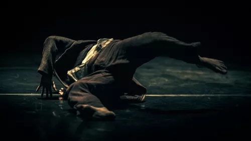 Andrés Labarca, Equilibres sur les mains, 25e promotion du Centre national des arts du cirque/CNAC de Châlons-en-Champagne