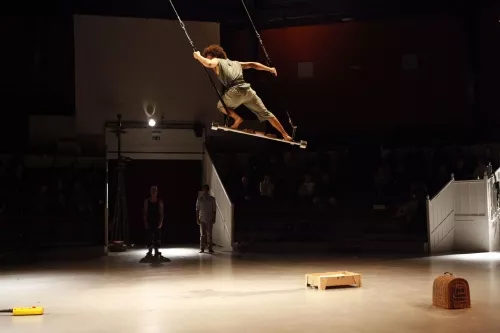 Simon Nyiringabo, Trapèze Washington, 25e promotion du Centre national des arts du cirque/CNAC de Châlons-en-Champagne