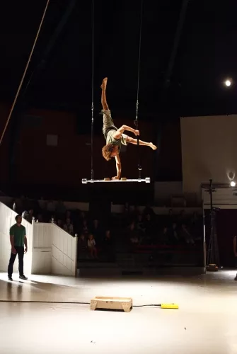 Simon Nyiringabo, Trapèze Washington, 25e promotion du Centre national des arts du cirque/CNAC de Châlons-en-Champagne