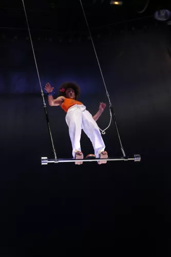 Simon Nyiringabo, Trapèze Washington, 25e promotion du Centre national des arts du cirque/CNAC de Châlons-en-Champagne