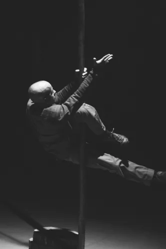 Philippe Ribeiro, Mât chinois, 25e promotion du Centre national des arts du cirque/CNAC de Châlons-en-Champagne