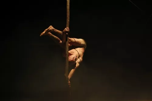 Philippe Ribeiro, Mât chinois, 25e promotion du Centre national des arts du cirque/CNAC de Châlons-en-Champagne