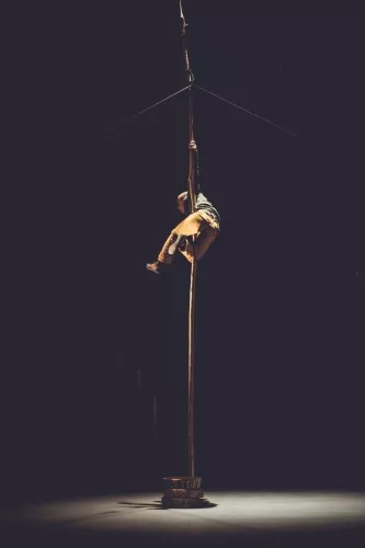 Philippe Ribeiro, Mât chinois, 25e promotion du Centre national des arts du cirque/CNAC de Châlons-en-Champagne