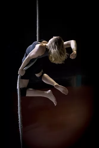 Morgane Bonato, Corde lisse, 26e promotion du Centre national des arts du cirque/CNAC de Châlons-en-Champagne