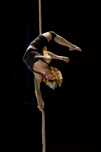 Morgane Bonato, Corde lisse, 26e promotion du Centre national des arts du cirque/CNAC de Châlons-en-Champagne