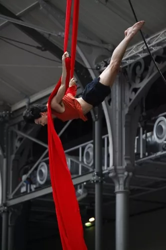 Danilo de Campos Pacheco, Tissus, 26e promotion du Centre national des arts du cirque/CNAC de Châlons-en-Champagne