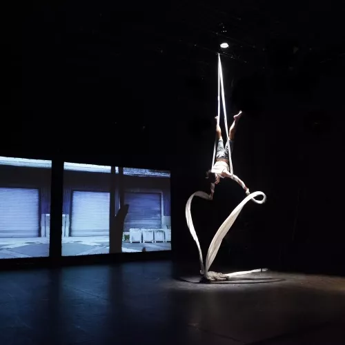 Danilo de Campos Pacheco, Tissus, 26e promotion du Centre national des arts du cirque/CNAC de Châlons-en-Champagne