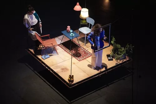 ATELIER 29, spectacle de fin d'études de la 29e promotion du Centre national des arts du cirque/CNAC de Châlons-en-Champagne, mis en scène par Mathurin Bolze / Cie MPTA