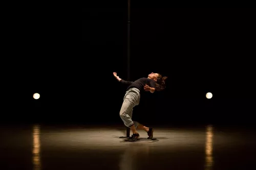 Joana Nicioli Queiroz, mât chinois, 29e promotion du Centre national des arts du cirque (Cnac) de Châlons-en-Champagne