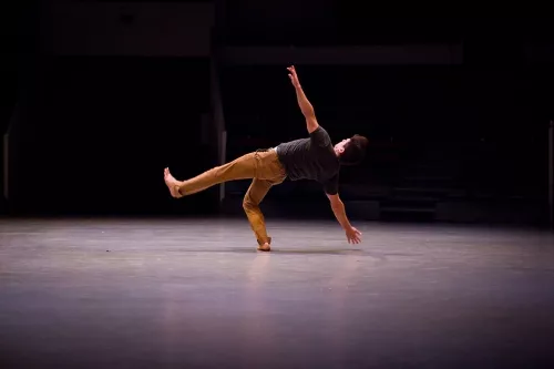 Thomas Pavon, acrobatie dans le mouvement, 29e promotion du Centre national des arts du cirque (Cnac) de Châlons-en-Champagne