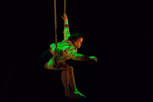 Gwenn Buczowski, trapèze fixe, 30e promotion du Centre national des arts du cirque (Cnac) de Châlons-en-Champagne