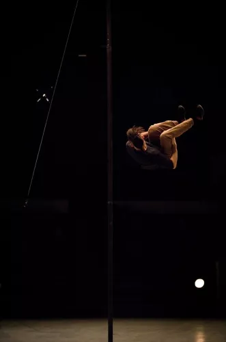 Joad Caron, Mât chinois, 30e promotion du Centre national des arts du cirque (Cnac) de Châlons-en-Champagne