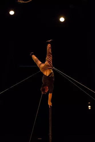 Joad Caron, Mât chinois, 30e promotion du Centre national des arts du cirque (Cnac) de Châlons-en-Champagne