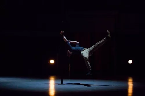 Joad Caron, Mât chinois, 30e promotion du Centre national des arts du cirque (Cnac) de Châlons-en-Champagne