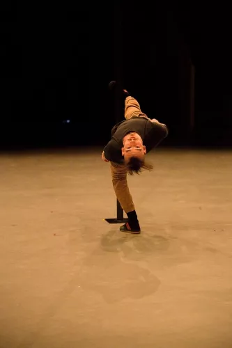 Joad Caron, Mât chinois, 30e promotion du Centre national des arts du cirque (Cnac) de Châlons-en-Champagne