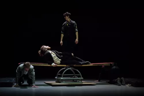 Rémi Auzanneau, Hernan Elencwajg, Tanguy Pelayo, Baptiste Petit, Collectif bascule - Banquine, 30e promotion du Centre national des arts du cirque (Cnac) de Châlons-en-Champagne