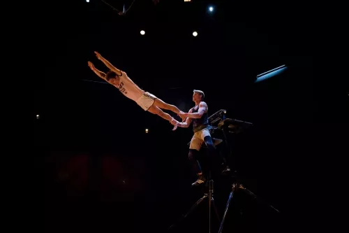 Johannes Holme Veje, Martin Richard, Portique Coréen, 30e promotion du Centre national des arts du cirque (Cnac) de Châlons-en-Champagne