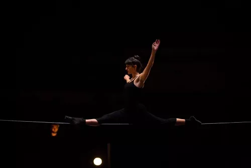 Poppy Plowman, fil, 30e promotion du Centre national des arts du cirque (Cnac) de Châlons-en-Champagne