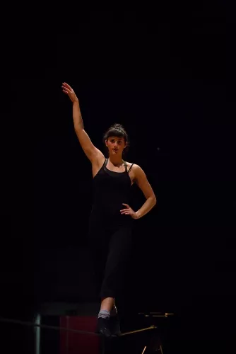 Poppy Plowman, fil, 30e promotion du Centre national des arts du cirque (Cnac) de Châlons-en-Champagne