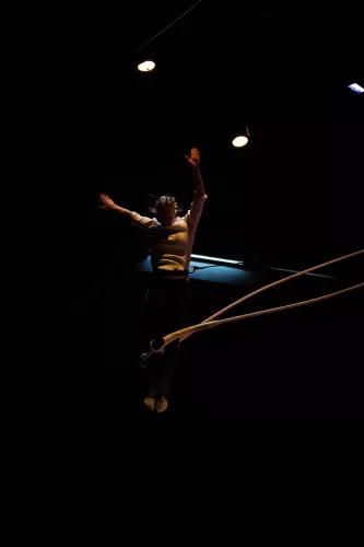 Sandra Reichenberger, trapèze ballant, 30e promotion du Centre national des arts du cirque (Cnac) de Châlons-en-Champagne
