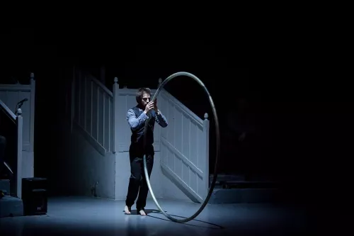 Jules Sadoughi, roue Cyr, 30e promotion du Centre national des arts du cirque (Cnac) de Châlons-en-Champagne