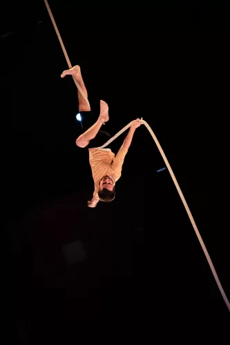Fernando Arevalo Casado, corde lisse, 31e promotion du Centre national des arts du cirque (Cnac) de Châlons-en-Champagne