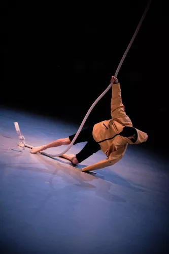 Fernando Arevalo Casado, corde lisse, 31e promotion du Centre national des arts du cirque (Cnac) de Châlons-en-Champagne