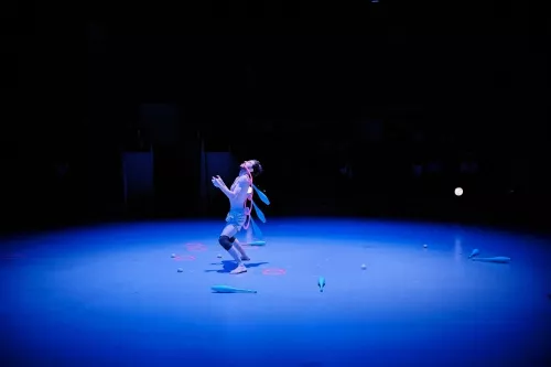 Carlo Cerato, jonglerie - manipulation d'objets, 31e promotion du Centre national des arts du cirque (Cnac) de Châlons-en-Champagne