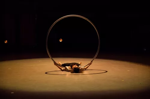 Marica Marinoni, roue Cyr, 31e promotion du Centre national des arts du cirque (Cnac) de Châlons-en-Champagne