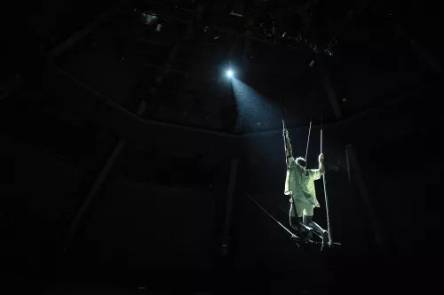 Ivan Morales Ruiz, trapèze ballant, 31e promotion du Centre national des arts du cirque (Cnac) de Châlons-en-Champagne