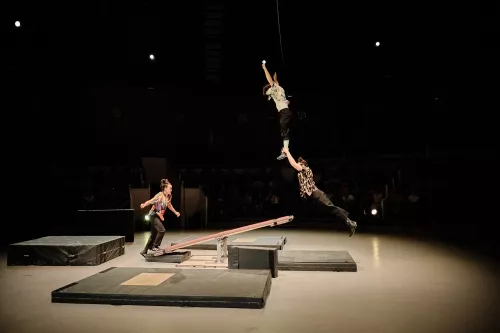 Anton Persson, bascule coréenne, 31e promotion du Centre national des arts du cirque (Cnac) de Châlons-en-Champagne