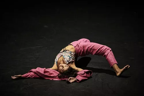 Tia Balacey, acrodanse, 32e promotion du Centre national des arts du cirque/CNAC de Châlons-en-Champagne